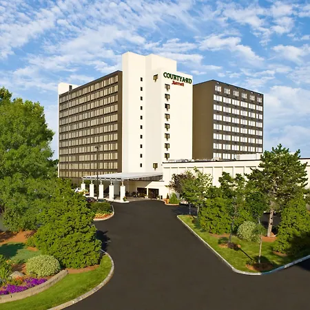 Courtyard By Marriott Boston Logan Airport Hotel
